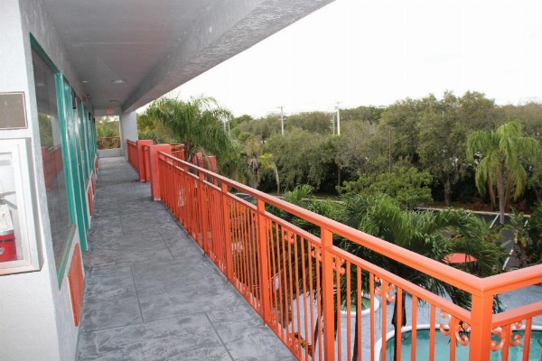 Boca Suites Deerfield Beach, SureStay Collection by BW image 14